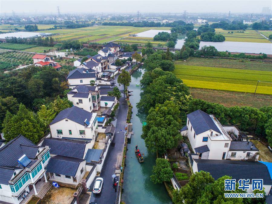 (新华全媒头条·图文互动)(10)历史性成就 历史性变革——习近平新时代中国特色社会主义经济思想引领经济社会发展述评